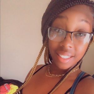 Meet your Posher, Brianna